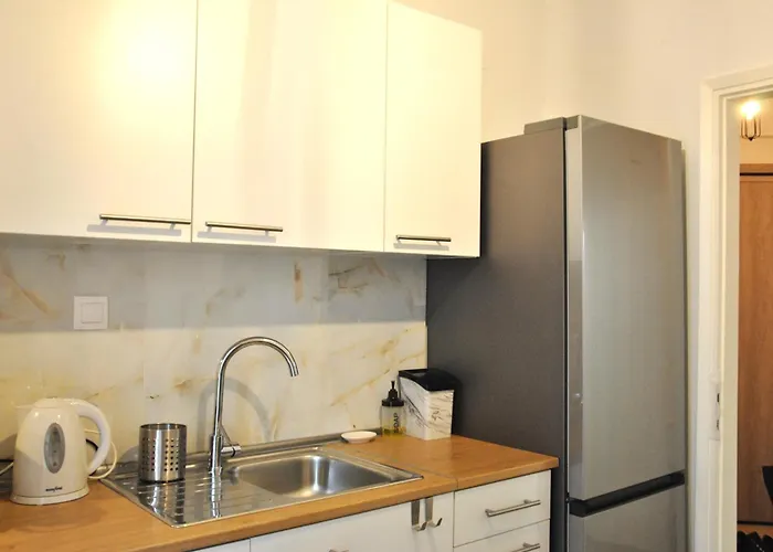 4 Seasons Breeze / Apartment